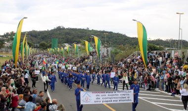 Criciúma realiza o maior desfile cívico-militar da história
