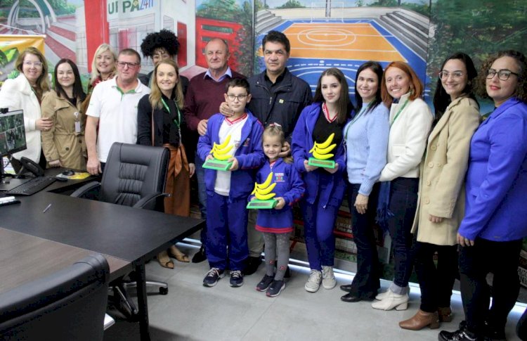 Alunos da rede municipal de Criciúma são premiados no concurso da Bananicultura