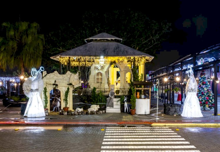 Desfile de Natal com Papai Noel e 300 participantes acontece neste domingo