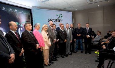 Noite prestigiada marca posse da nova presidência da Acafe