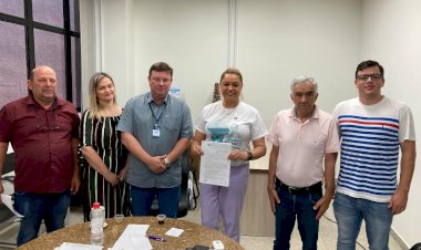 Prefeitura de Içara e Vida Jovem assinam termo que irá permitir ajuda mútua