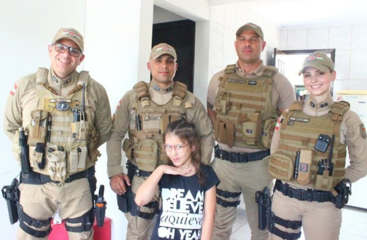 Mãe agradece Policiais Militares que ajudaram sua filha após convulsão