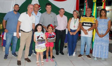 Prefeitura de Criciúma inicia entrega de uniforme para alunos da Rede Municipal de Ensino