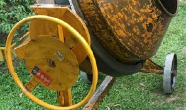 POPULARES PRENDE DUPLA TENTANDO ROUBAR BETONEIRA