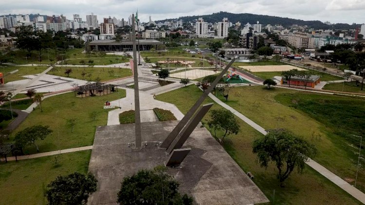 Contato com a natureza incentiva a revitalização do lago do Parque Municipal Prefeito Altair Guidi