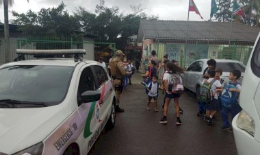 Polícia Militar continua com as rondas nas escolas e já atendeu 120 denuncias de Fak News