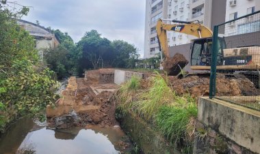 Obras do Canal Auxiliar do Rio Criciúma avançam no bairro Santa Bárbara