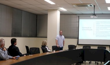 Trajetória da Gabriella Revestimentos Cerâmicos é apresentada a diretores da Acic