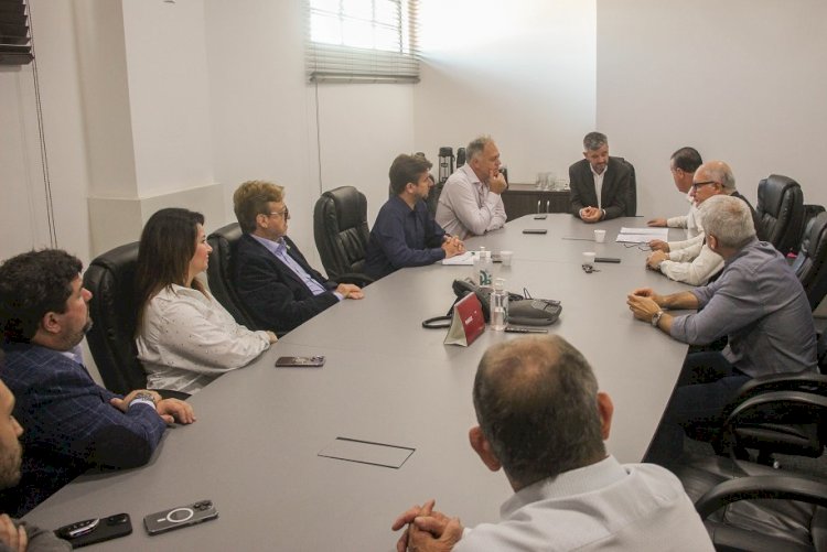 Grupo EZOS recebe autoridades para tratar do futuro da Cervejaria Santa Catarina