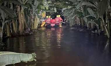 Bombeiros atuam por 18 horas em resgate de pessoas ilhadas na cidade de Praia Grande