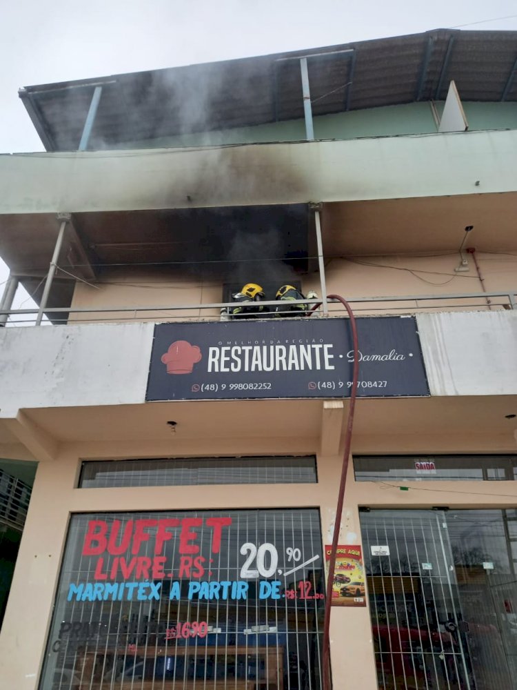 BOMBEIROS AGEM RÁPIDO E CONSEGUEM APAGAR INCENDIO EM IÇARA