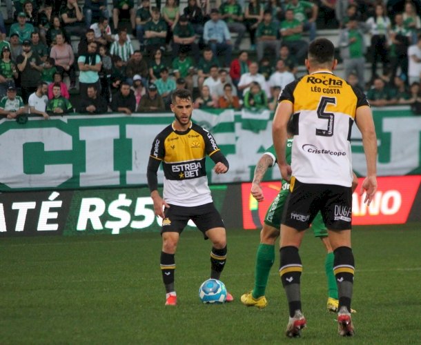 CRICIÚMA E CHAPECOENSE EMPATAM NO OESTE