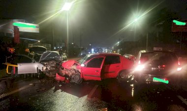 ACIDENTE ENVOLVE 3 VEÍCULOS NO SÃO LUIZ