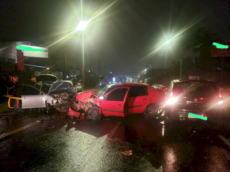 ACIDENTE ENVOLVE 3 VEÍCULOS NO SÃO LUIZ