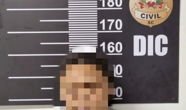 Mulher foragida da justiça por tráfico de drogas é presa em Criciúma