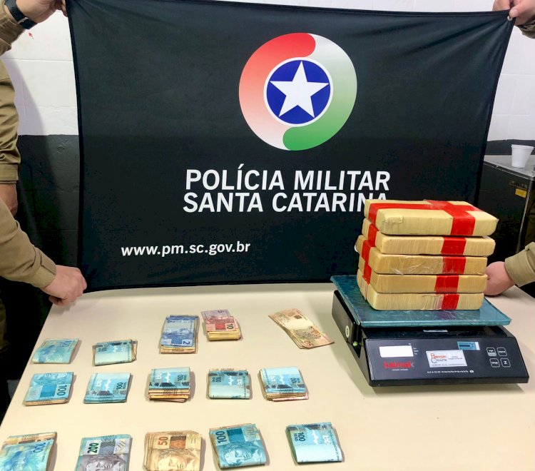 PM PRENDE JOVEM COM 5KG DE COCAÍNA E CERCA DE R$ 15 MIL REAIS