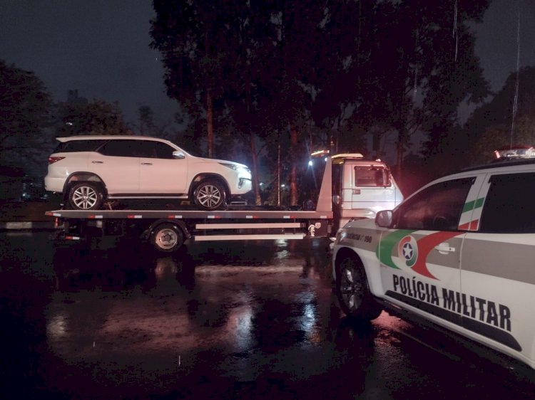 Caminhonete  Hilux tomada de assalto na Santa Luzia é encontrada pela PM