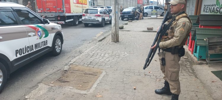 Trio é preso após roubar loja no bairro Santa Luzia