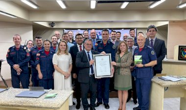 Projeto Golfinho do 4º BBM recebe moção de aplausos na Câmara de Criciúma