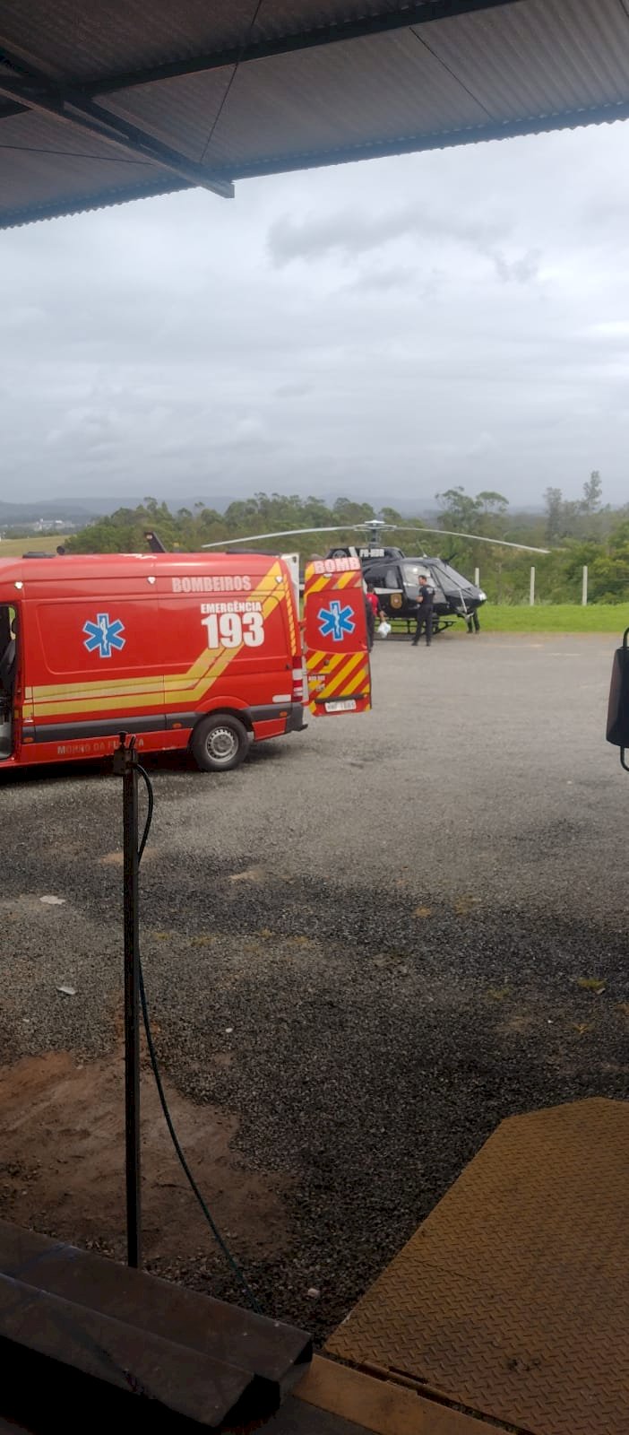 Jovem de 28 morre após cair de telhado de 10 metros