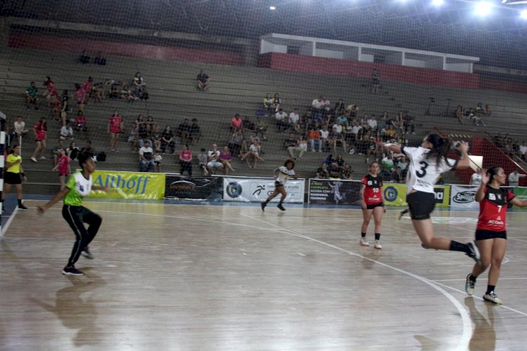 Com parceria da Unesc, Criciúma recebe competição nacional de handebol