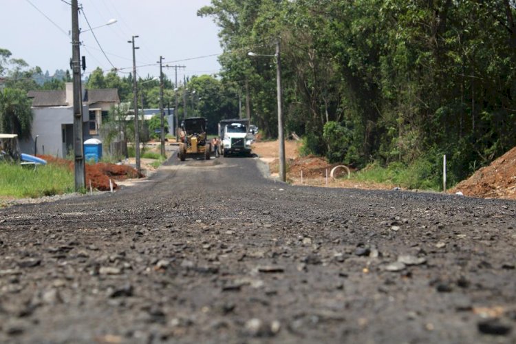 Ruas do bairro Primeira Linha/Pontilhão inicia pavimentação