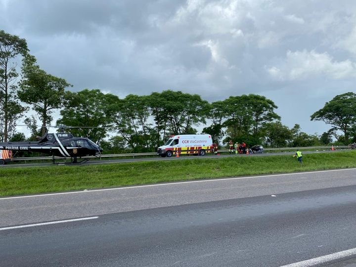 Mulher morre após veículo bater em Guard rail