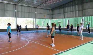 Direção da Afasc inaugura quadra coberta no Parque das Nações