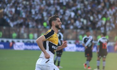 Vasco é Atropelado e cai de 4 em São Januário