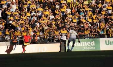 CRICIÚMA PERDE A INVENCIBILIDADE NO BRASILEIRO