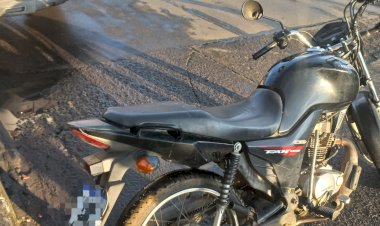 Mulher é presa com Moto Roubada no Paraiso