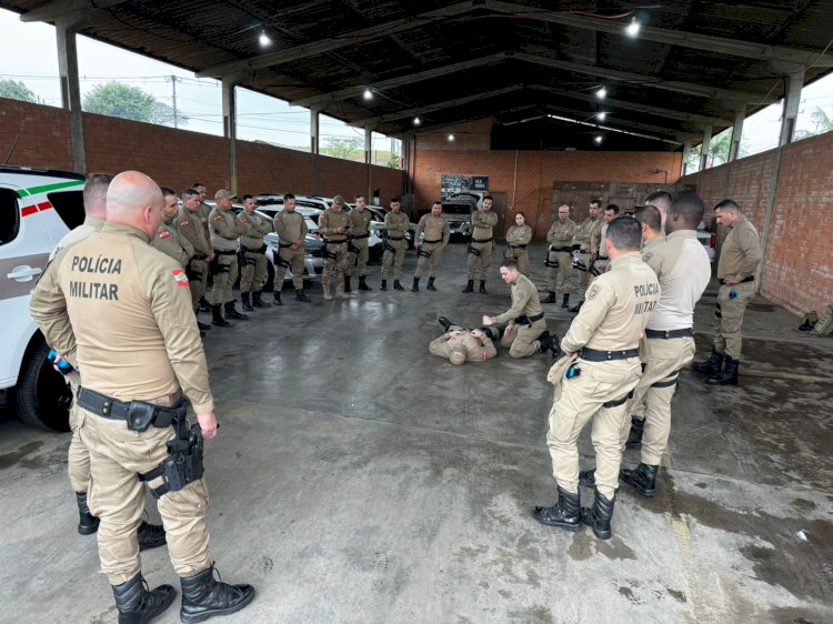 COMANDO DA PM DESENVOLVE CURSO DE ATENDIMENTO HOSPITALAR COM PM FERIDO EM COMBATE