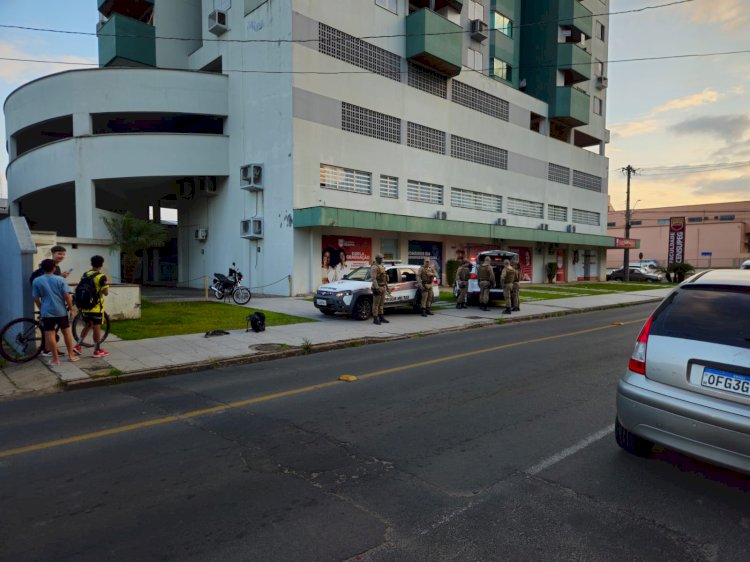 ADOLESCENTE SOFRE TENTATIVA DE ROUBO DE SUA BICICLETA NA AVENIDA CENTENÁRIO