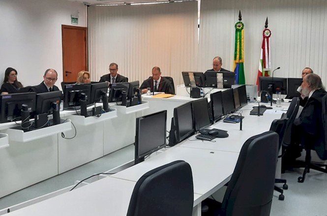 Tribunal de Justiça aceita denúncia para abrir ação penal contra prefeito de Criciúma Clesio Salvaro