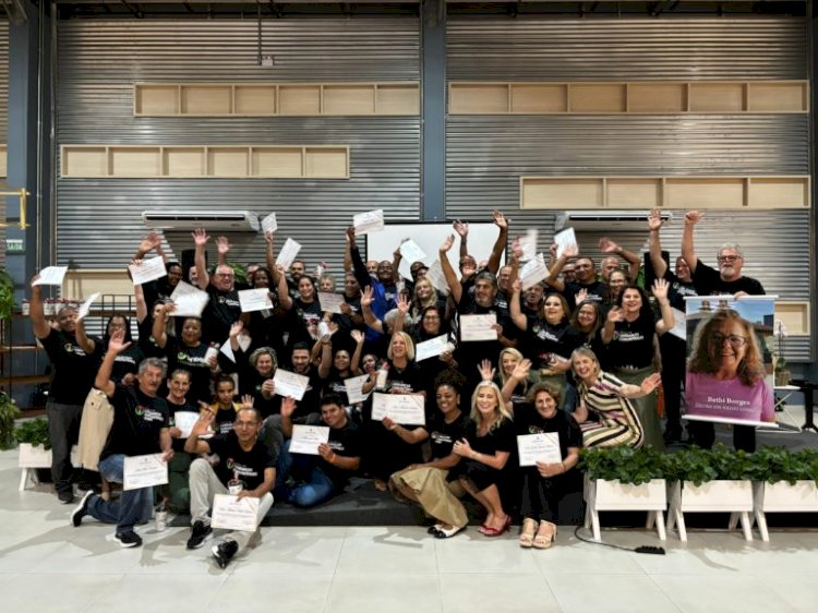 Uma noite de emoção, aprendizado e transformação com a formatura da Escola de Lideranças Comunitárias de Criciúma