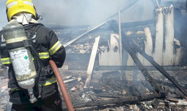 CASA PEGA FOGO EM IÇARA