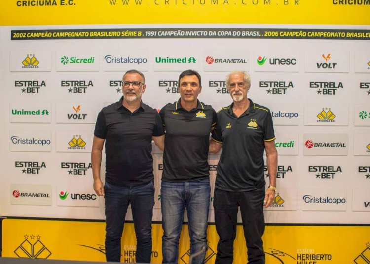 TÉCNICO ZÉ RICARDO É APRESENTADO OFICIALMENTE