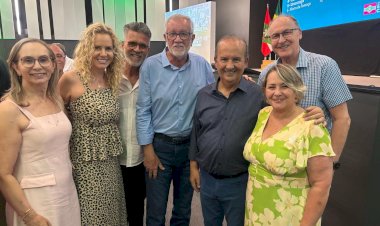 Cocal do Sul entrega projetos e governador confirma R$ 7,5 milhões