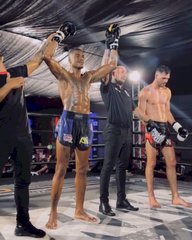 Lutador de Muay Thai Felipe Rosa vence revanche com nocaute no quinto roud