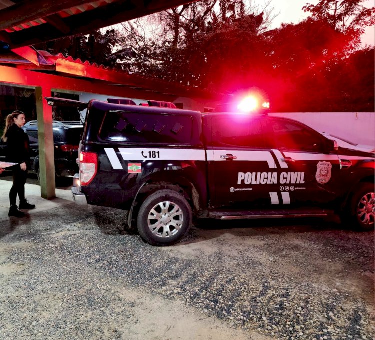 POLÍCIA CIVIL PRENDE ESTELIONATÁRIO DENTRO DE AGÊNCIA DE BANCO EM CRICIÚMA