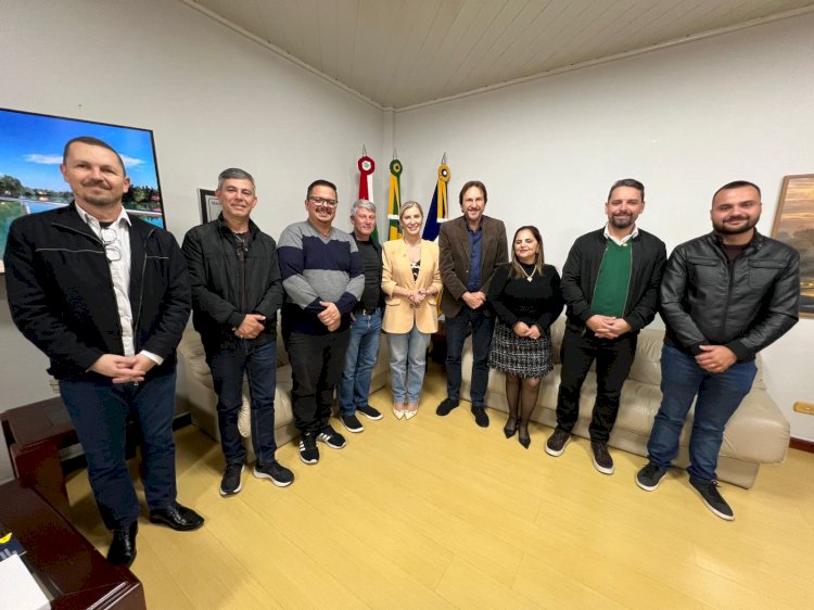 Secretaria de Estado da Educação firma compromissos para melhoria da infraestrutura escolar no Extremo de Sul de SC