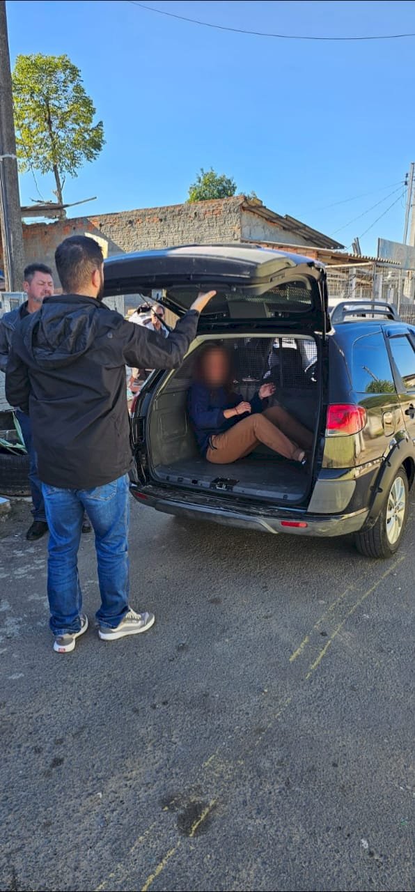 Casal é preso por atear fogo em homem que acabou morrendo