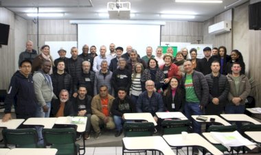 Cidadania financeira em pauta na segunda aula da Escola de Lideranças Comunitárias