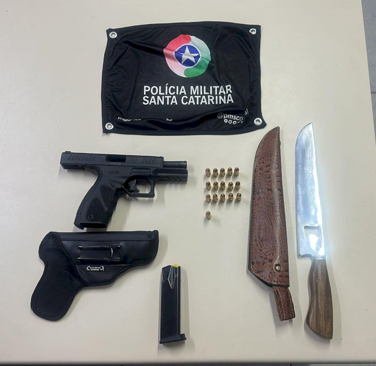 Arma de fogo de calibre restrito é apreendida pela PM em Criciúma