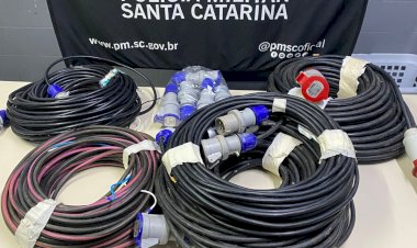 Dupla é flagrada pela Polícia Militar por receptação de fios furtados em Criciúma