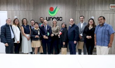 Unesc firma acordos de cooperação com universidade do Equador durante Seminário Internacional de Direitos Humanos