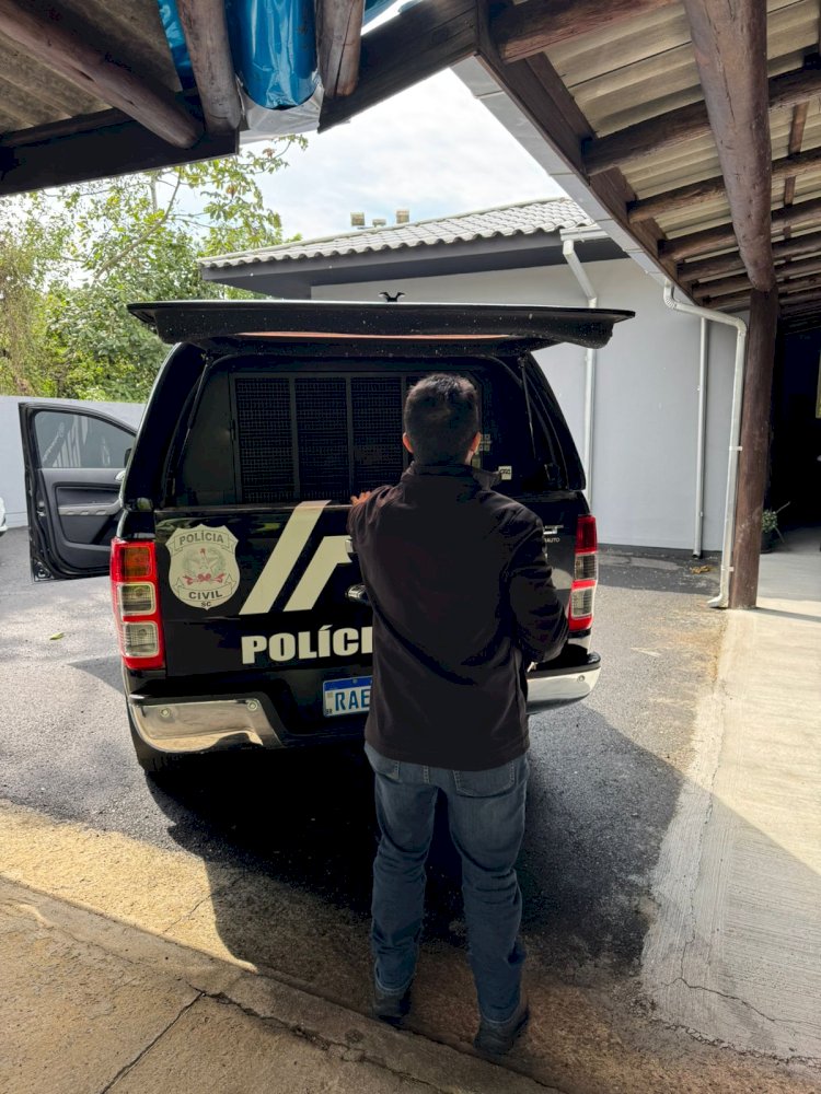 GOLPISTA É PRESO  EM CRICIÚMA POR GOLPE EM VÁRIOS AMIGOS