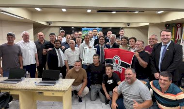 Câmara de Criciúma homenageia Esporte Clube União pelos 80 anos de história