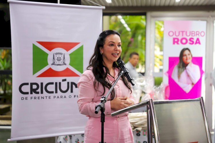 Ato no Paço Municipal marca abertura do Outubro Rosa em Criciúma