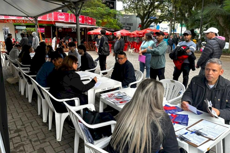 Mais de 200 vagas estarão disponíveis no Balcão de Empregos, neste sábado
